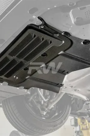 BMW G90/G99 M5 Carbon Fiber Oil Cooler Guard bmwg9006 Professional Grade